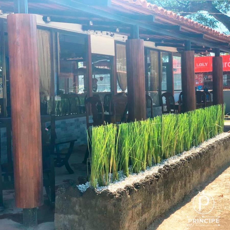 Hotel Restaurante El Principe ริวาส ภายนอก รูปภาพ